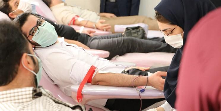 کاهش 35 درصدی ذخایر خون کشور در اوج کرونا کاهش 35 درصدی ذخایر خون کشور در اوج کرونا