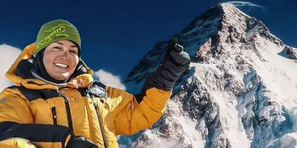 روایت اولین بانوی پزشک ایرانی از فتح قله اورست ، چهارمین بانوی ایرانی بر فراز سخت ترین کوه جهان