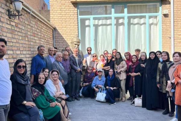 حضور شاعران انجمن ادبی قرار ارومیه در خانه شهریار